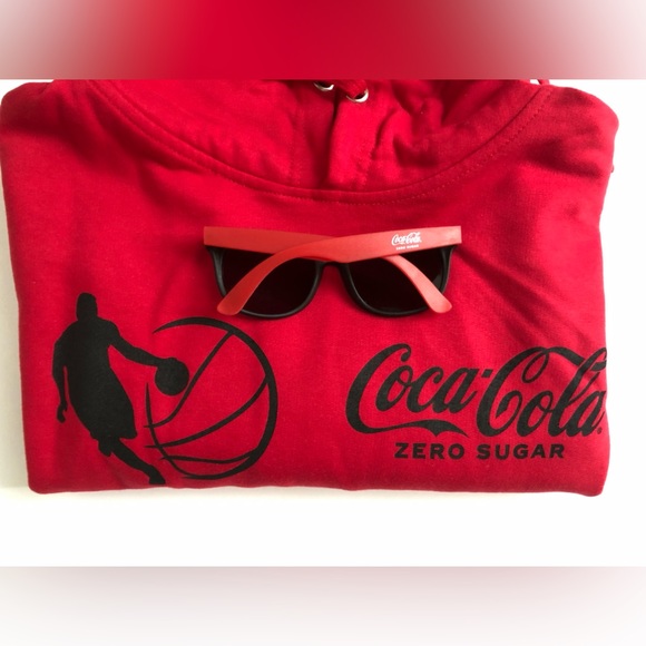 Coca-Cola Adult Unisex Red Hooded Sweatshirt Front Pouch SizeM w/ Sunglasses New - Picture 2 of 7